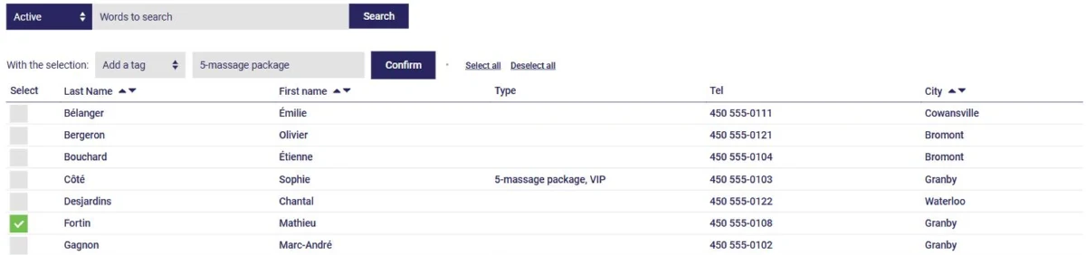 AssisTime contact list: selecting multiple contacts and adding a tag